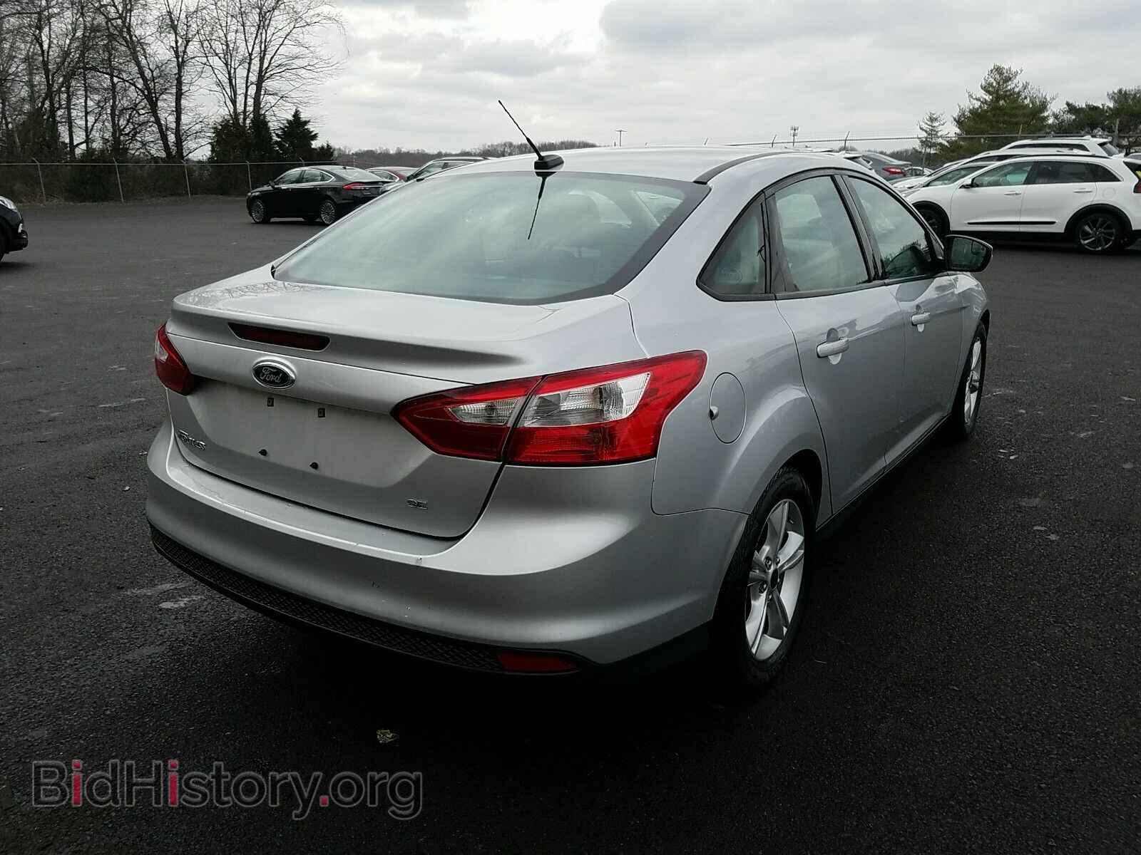 2014 Ford Focus - VIN: 1FADP3F23EL457095 - Фото 2