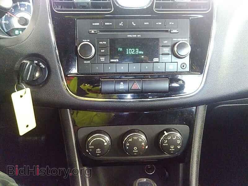 2011 Chrysler 200 - VIN: 1C3BC1FB6BN521622 - Фото 4