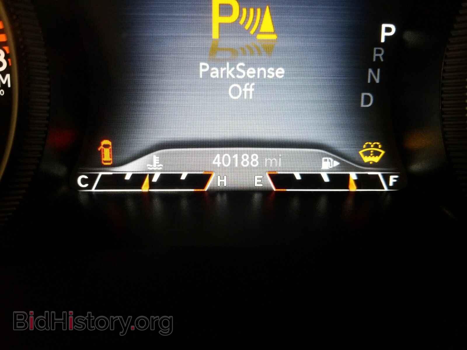 2019 Jeep Cherokee - VIN: 1C4PJMDXXKD166323 - Фото 5