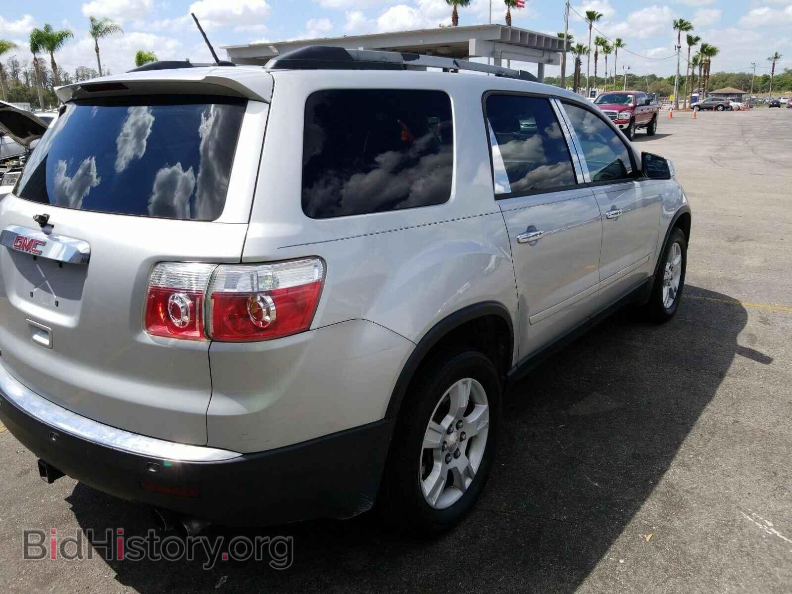 2010 GMC Acadia - VIN: 1GKLRLED9AJ118564 - Фото 2