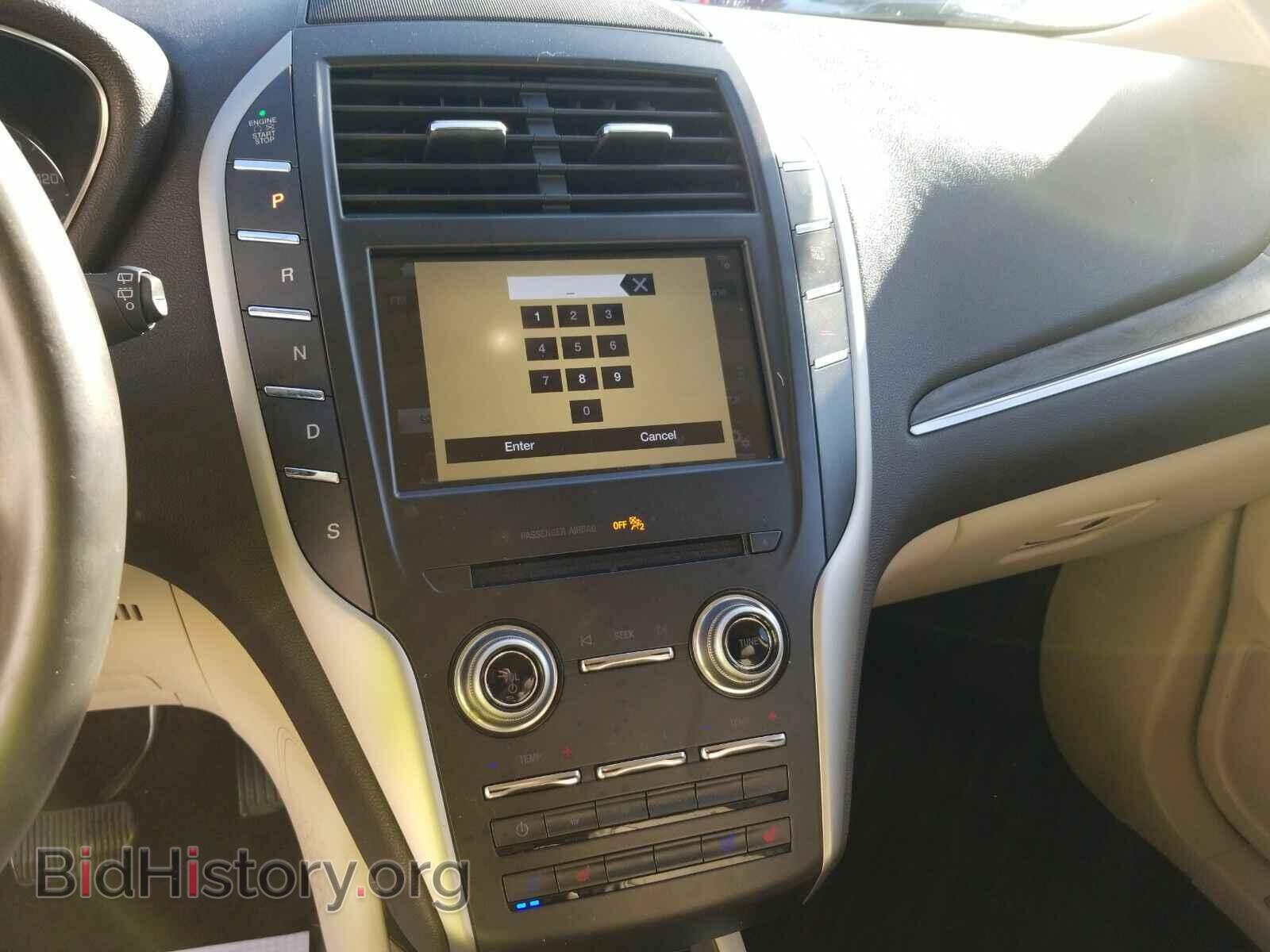 2017 Lincoln MKC - VIN: 5LMCJ3C93HUL49592 - Фото 4