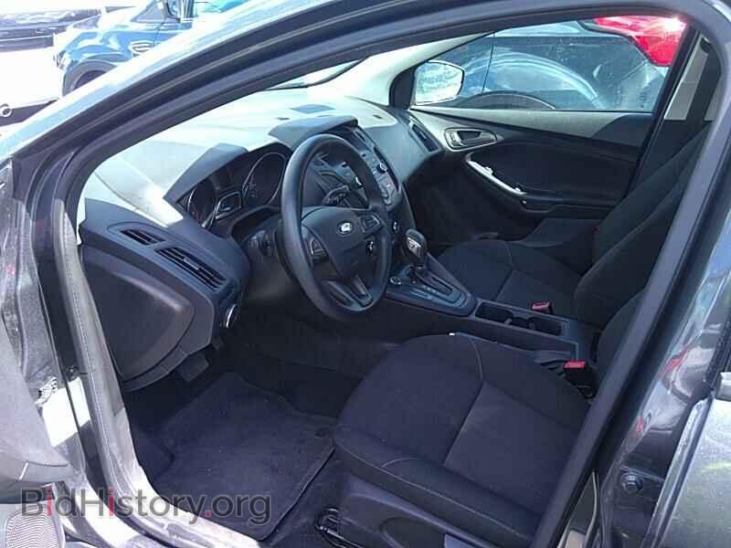 2017 Ford Focus - VIN: 1FADP3E21HL254888 - Photo 3