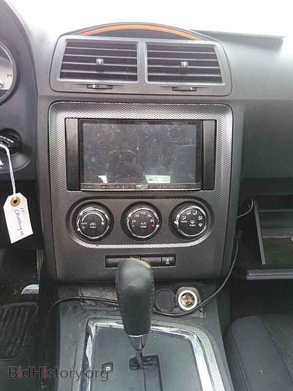 2011 Dodge Challenger - VIN: 2B3CJ5DT9BH571000 - Photo 4