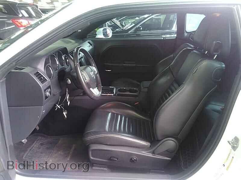 2013 Dodge Challenger - VIN: 2C3CDYAG2DH566422 - Photo 3