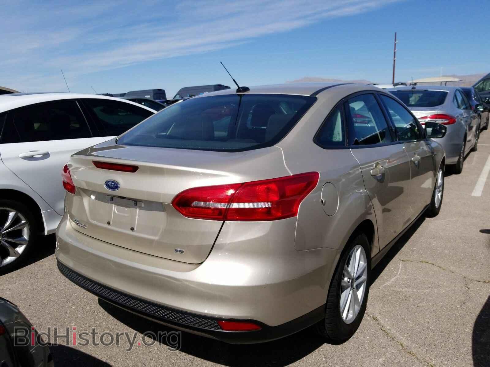 2017 Ford Focus - VIN: 1FADP3F24HL304312 - Фото 2