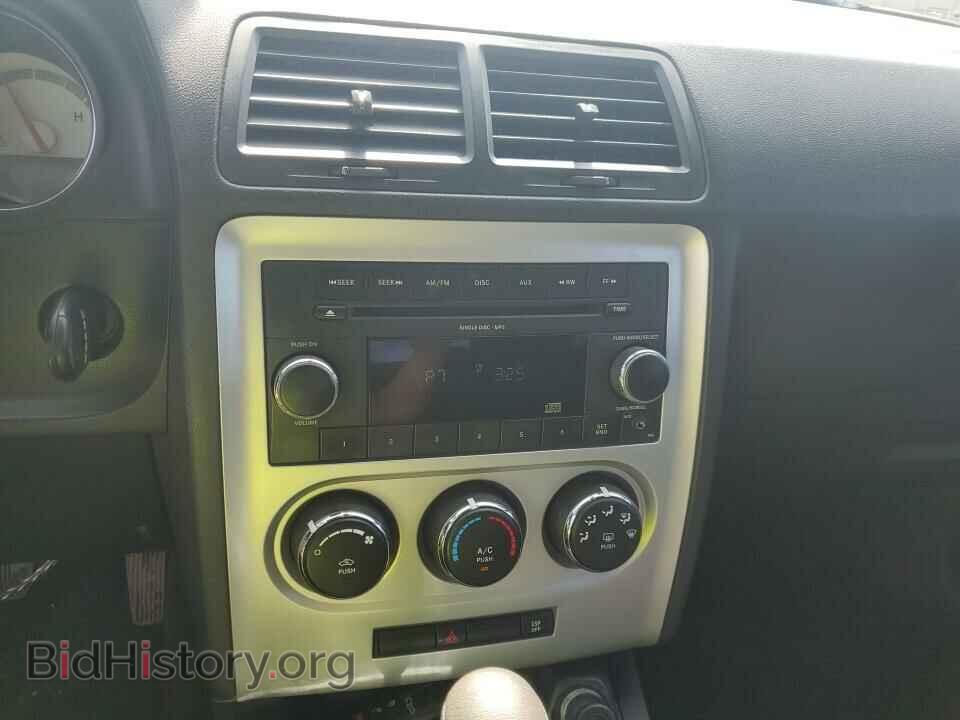 2010 Dodge Challenger - VIN: 2B3CJ4DVXAH314731 - Фото 4