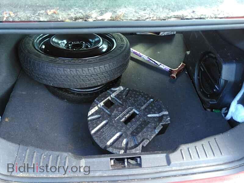 2013 Ford Focus - VIN: 1FADP3F2XDL106943 - Photo 7