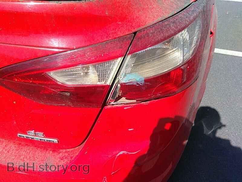 2013 Ford Focus - VIN: 1FADP3F2XDL106943 - Photo 8