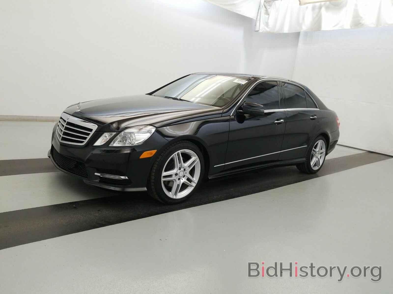 Photo WDDHF8JB5DA746546 - Mercedes-Benz E-Class 2013