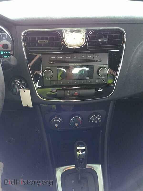 2012 Chrysler 200 - VIN: 1C3CCBAB7CN204449 - Фото 4