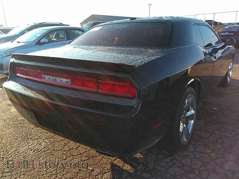 2013 Dodge Challenger - VIN: 2C3CDYAG7DH674874 - Photo 2