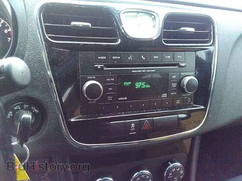 2014 Chrysler 200 - VIN: 1C3CCBBG4EN117539 - Photo 4