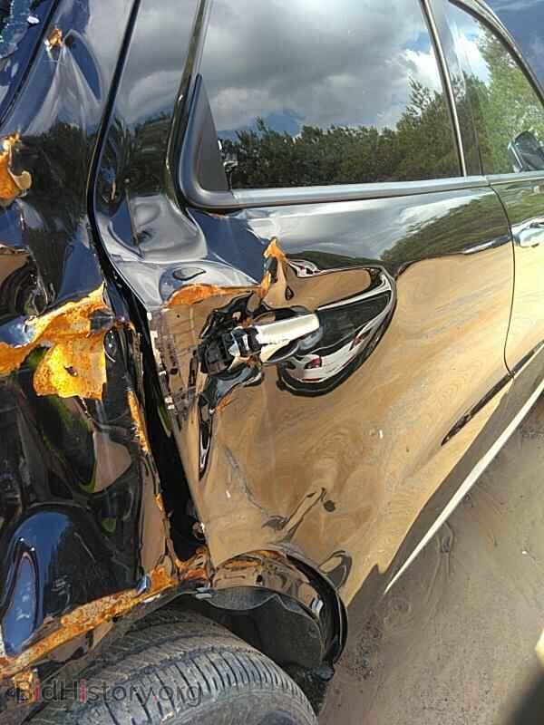 2018 Dodge Durango - VIN: 1C4SDHET0JC241992 - Photo 8