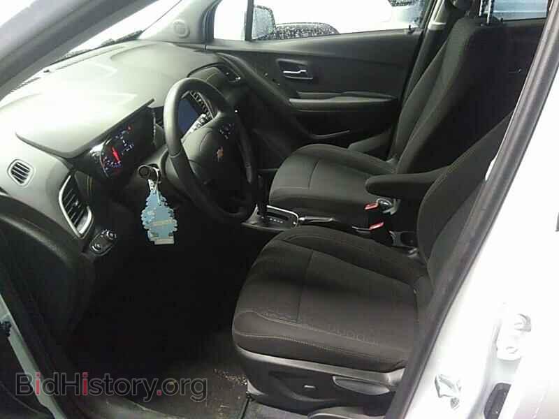 2020 Chevrolet Trax - VIN: 3GNCJKSB9LL159845 - Фото 3
