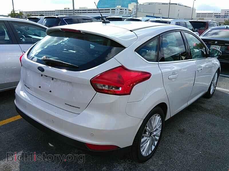 2016 Ford Focus - VIN: 1FADP3N24GL222919 - Photo 2