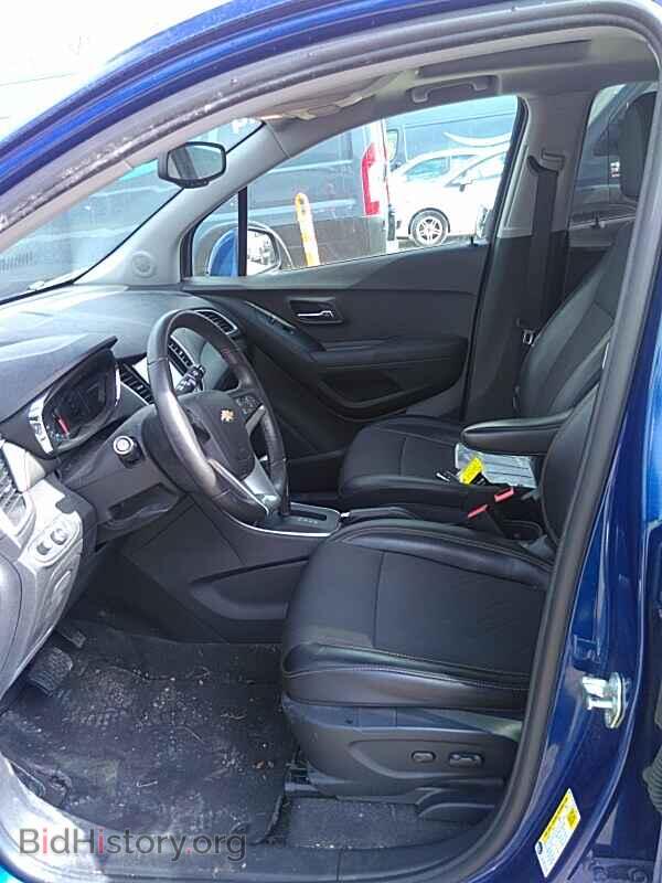 2017 Chevrolet Trax - VIN: 3GNCJPSB3HL206503 - Фото 3