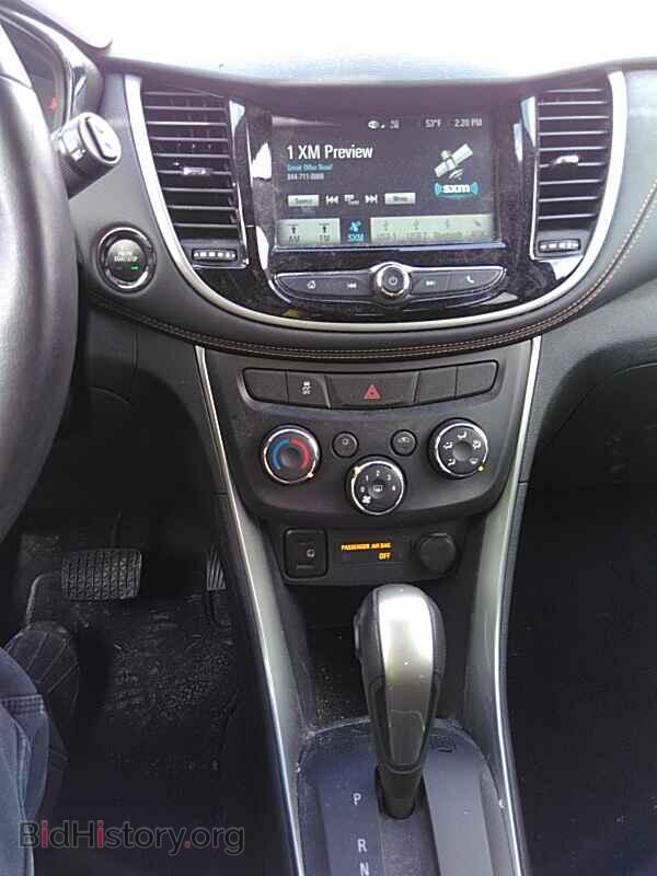 2017 Chevrolet Trax - VIN: 3GNCJPSB3HL206503 - Фото 4