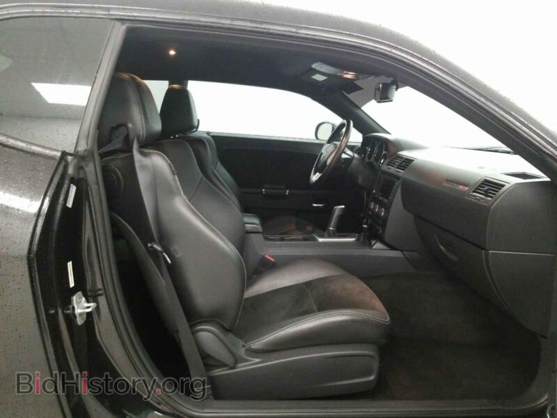 2011 Dodge CHALLENGER (VIN 2B3CJ7DJ7BH538281) — photo 8 of 16