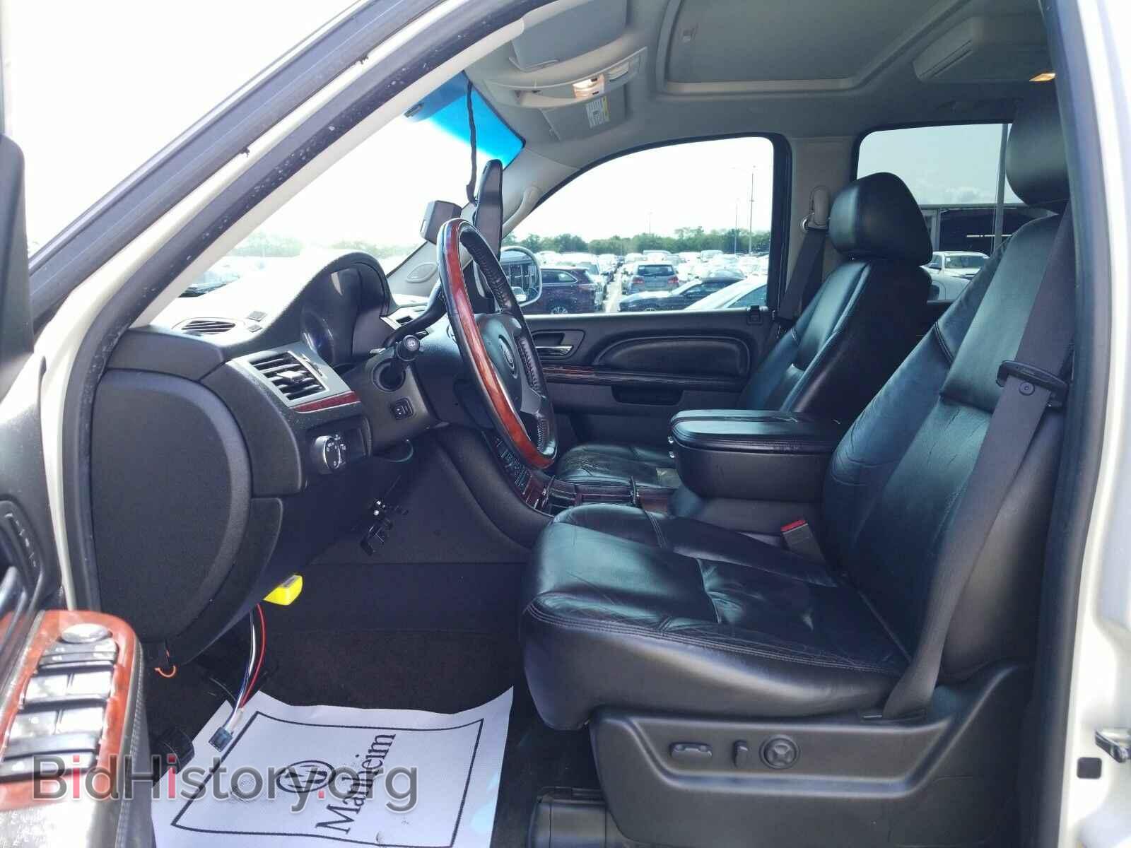 2011 Cadillac Escalade - VIN: 1GYS4CEF8BR190375 - Фото 3