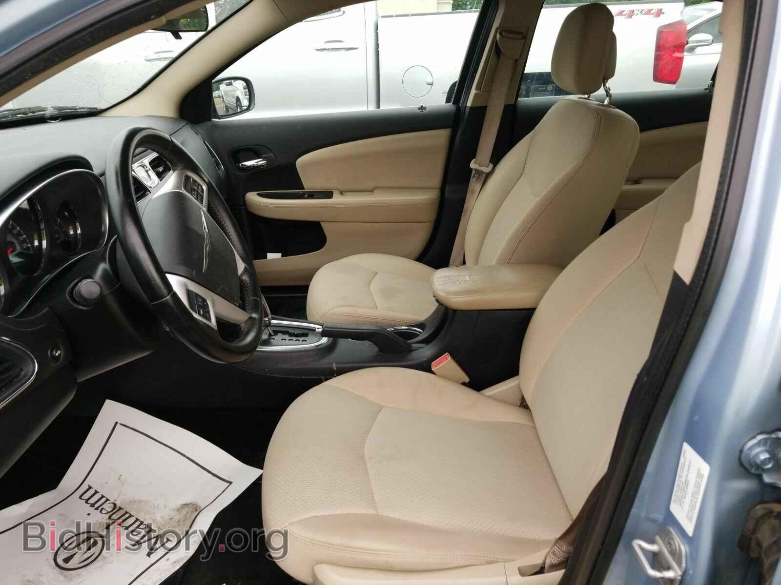2012 Chrysler 200 - VIN: 1C3CCBBB2CN138410 - Фото 3