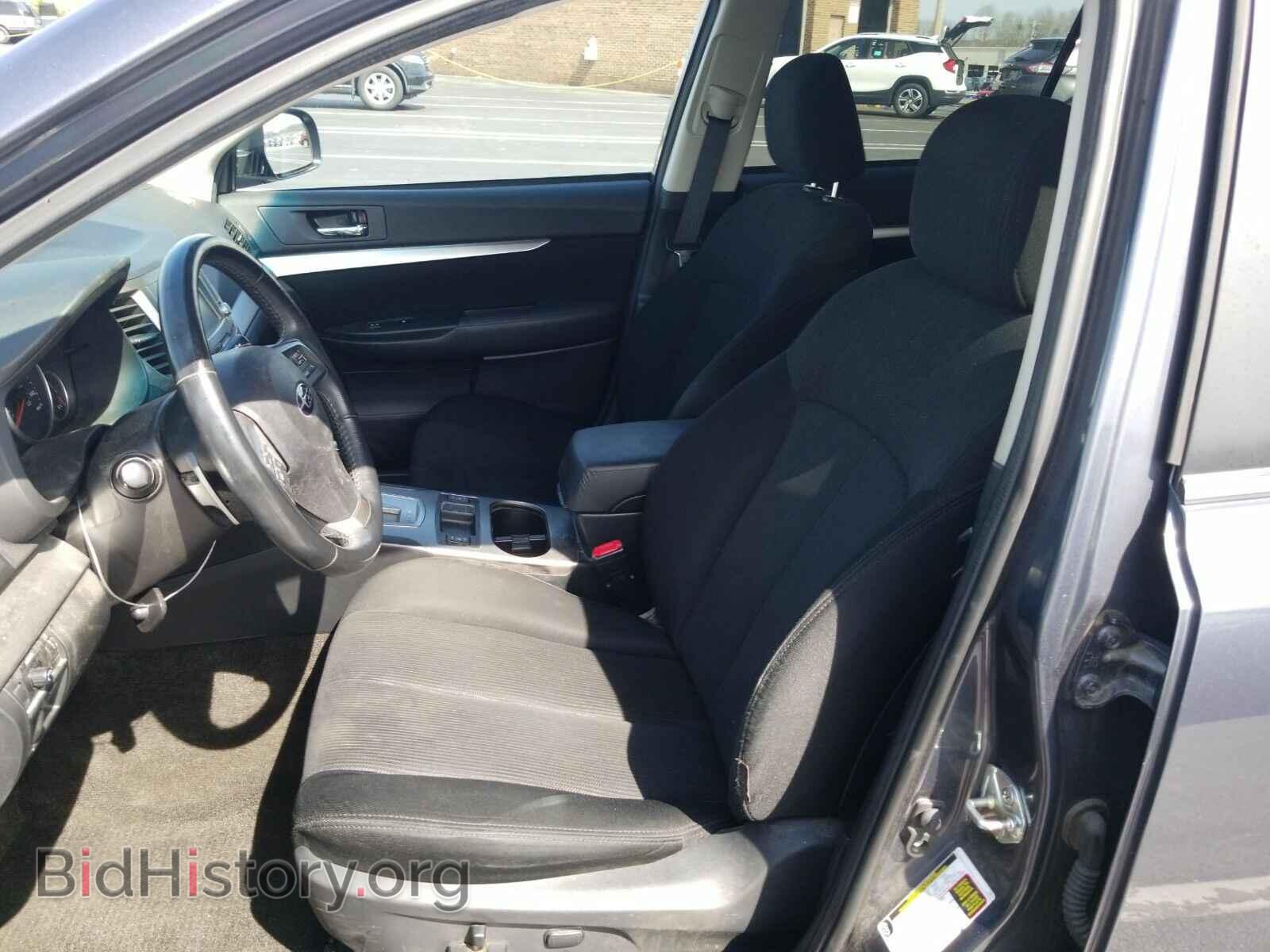 2014 Subaru Outback - VIN: 4S4BRCCC7E3267921 - Фото 3