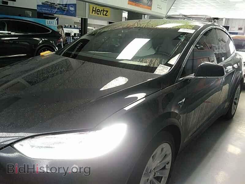 Photo 5YJXCBE21HF066873 - Tesla Model X 2017
