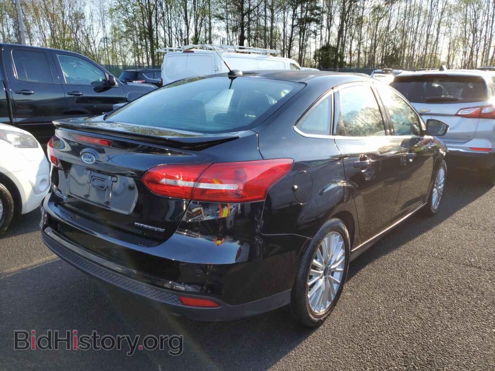 2017 Ford Focus - VIN: 1FADP3J27HL264654 - Фото 2