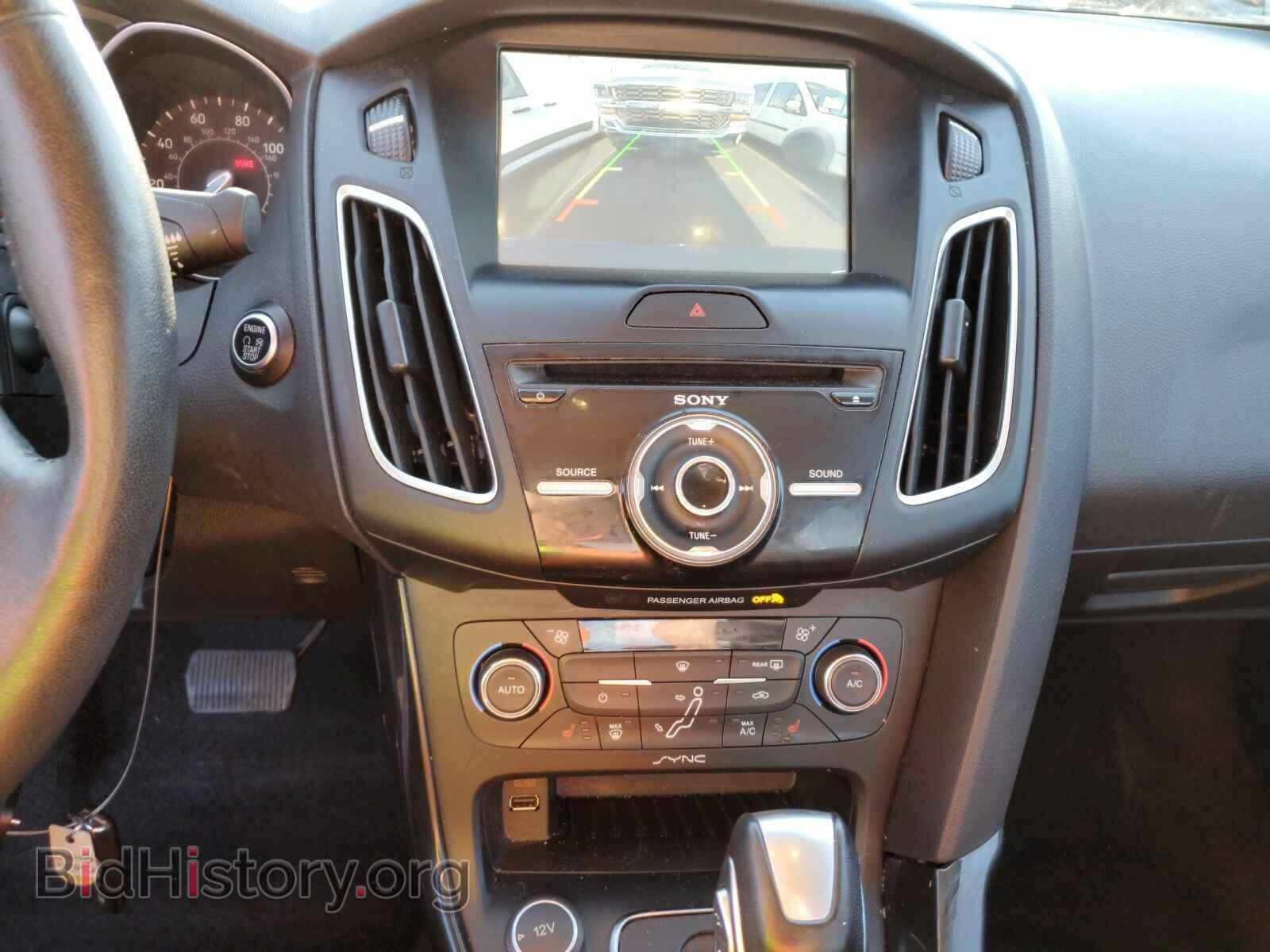 2017 Ford Focus - VIN: 1FADP3J27HL264654 - Фото 4
