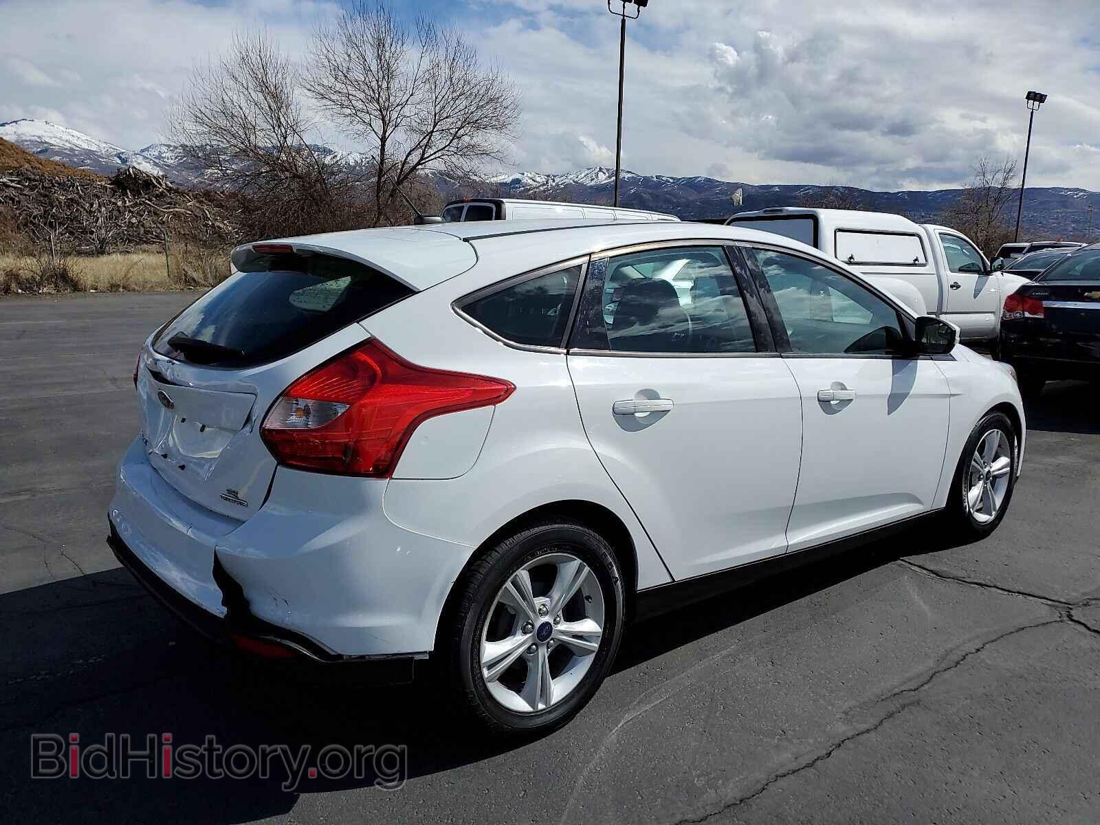 2014 Ford Focus - VIN: 1FADP3K25EL463602 - Фото 2