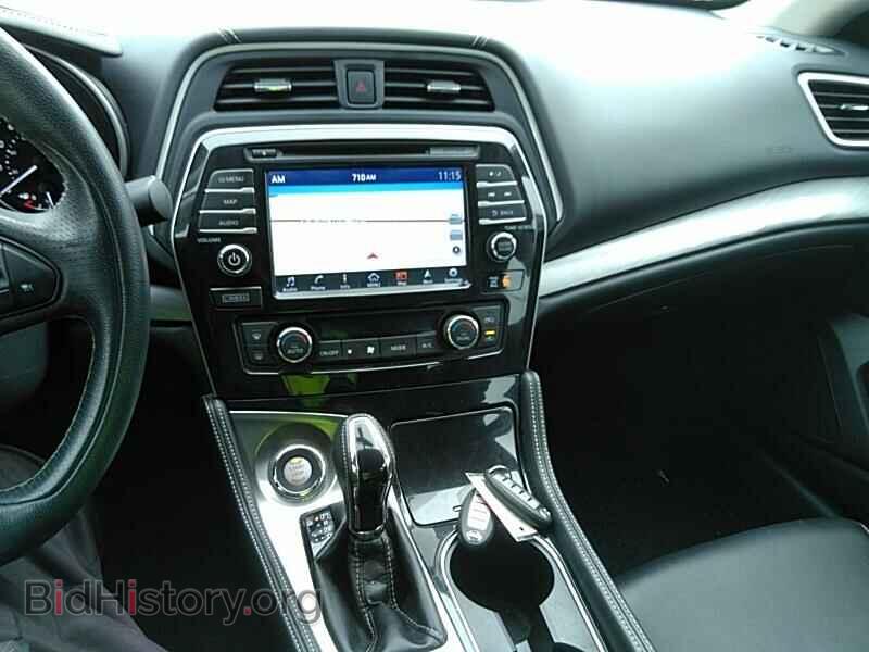 2017 Nissan Maxima - VIN: 1N4AA6AP1HC410967 - Photo 4
