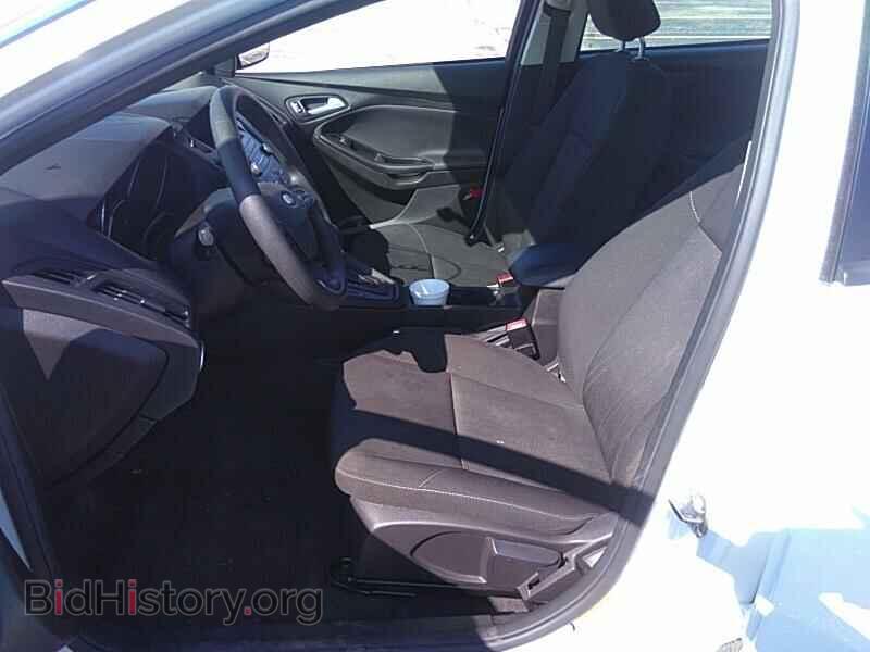 2017 Ford Focus - VIN: 1FADP3F22HL324834 - Фото 3
