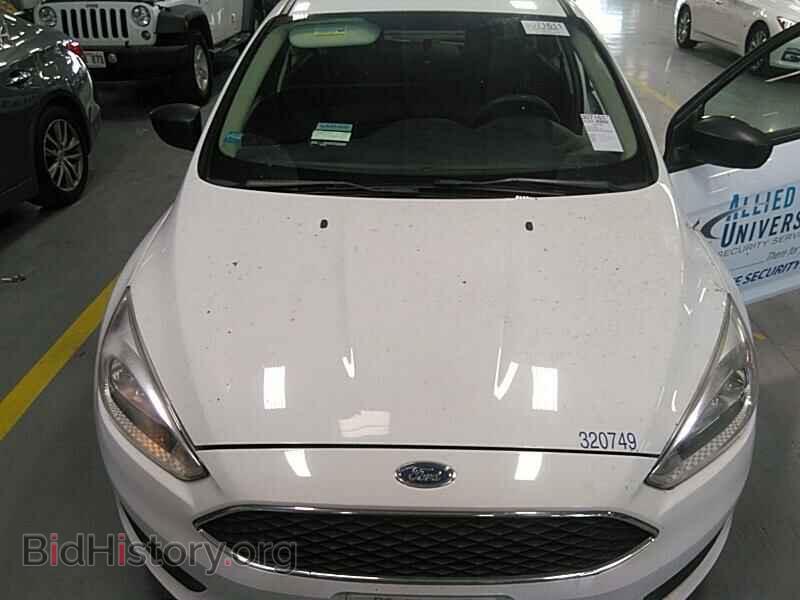 2016 Ford Focus - VIN: 1FADP3E22GL320749 - Photo 8