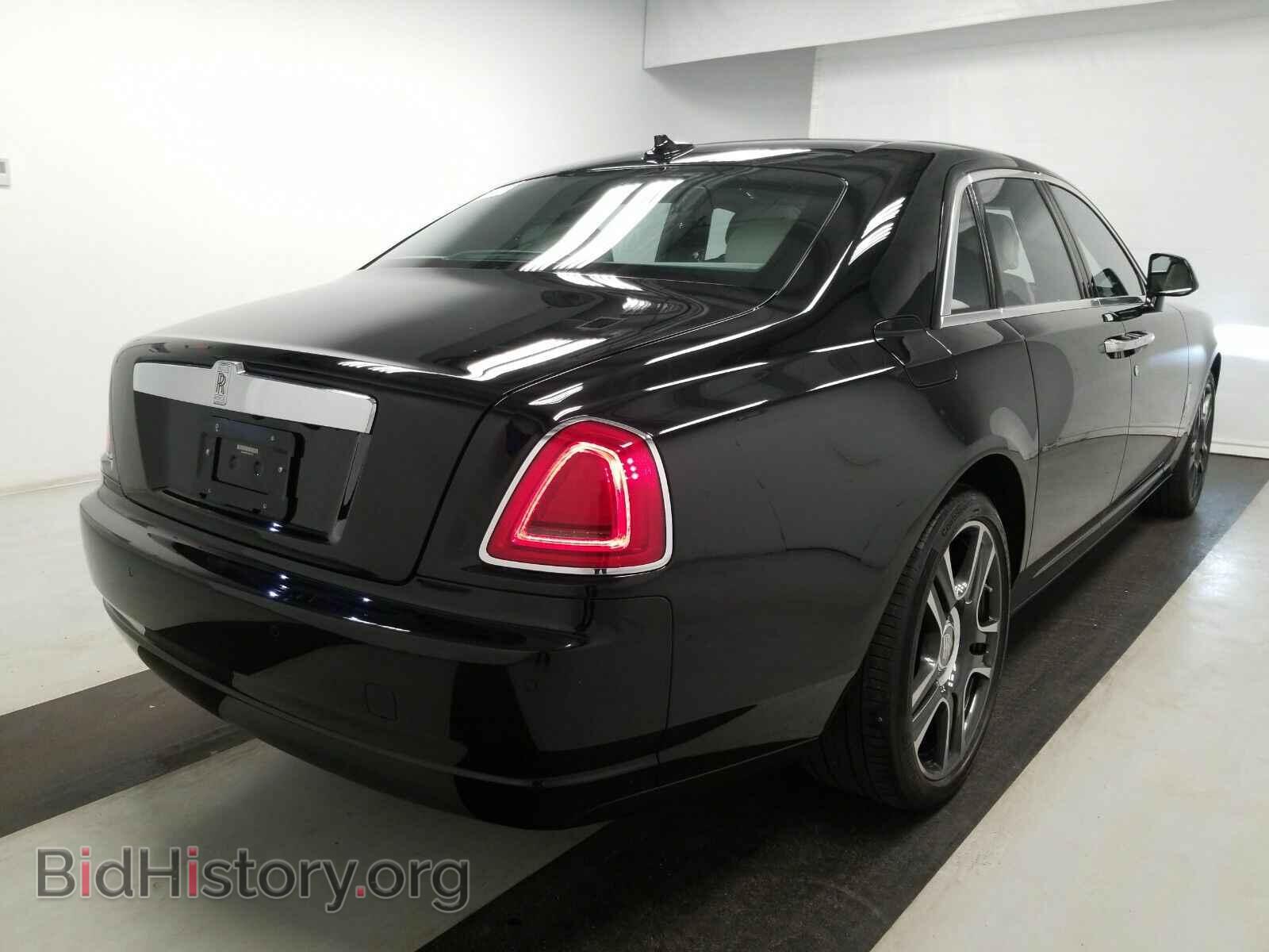 2017 Rolls-Royce Ghost - VIN: SCA664S57HUX54145 - Photo 4