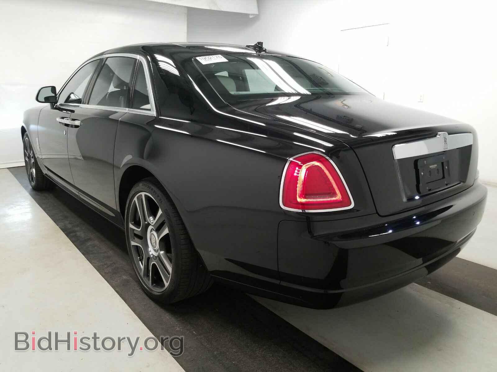 2017 Rolls-Royce Ghost - VIN: SCA664S57HUX54145 - Photo 6