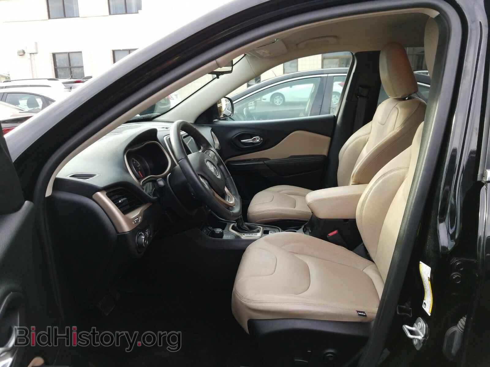 2017 Jeep Cherokee - VIN: 1C4PJMCS8HW513828 - Фото 3