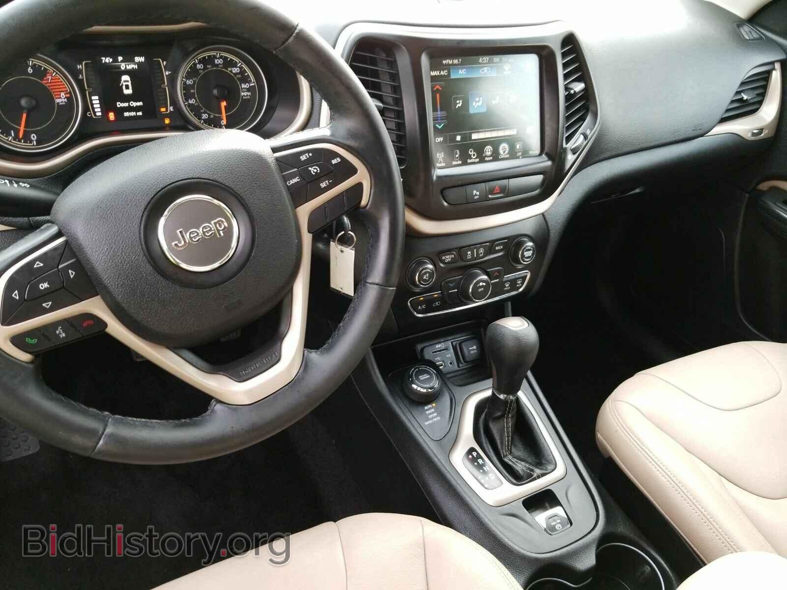 2017 Jeep Cherokee - VIN: 1C4PJMCS8HW513828 - Фото 4