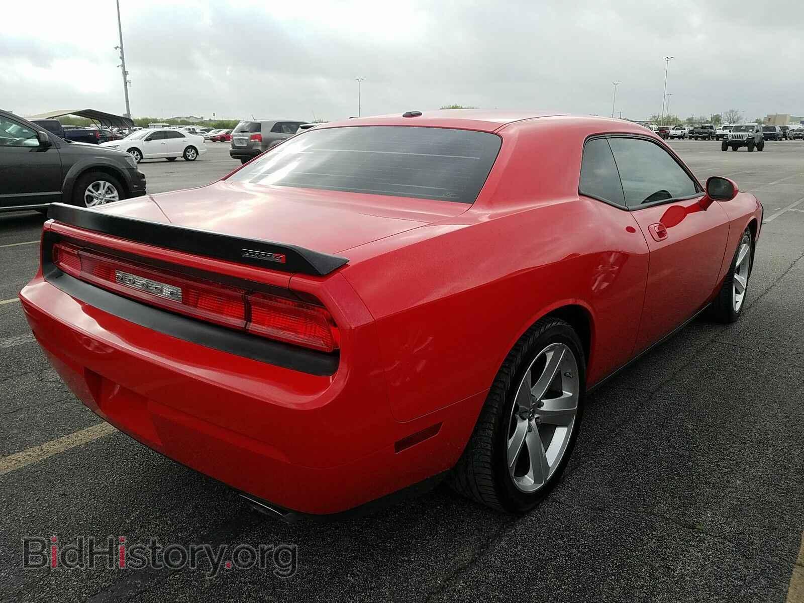 2010 Dodge Challenger - VIN: 2B3CJ7DW3AH308764 - Фото 2