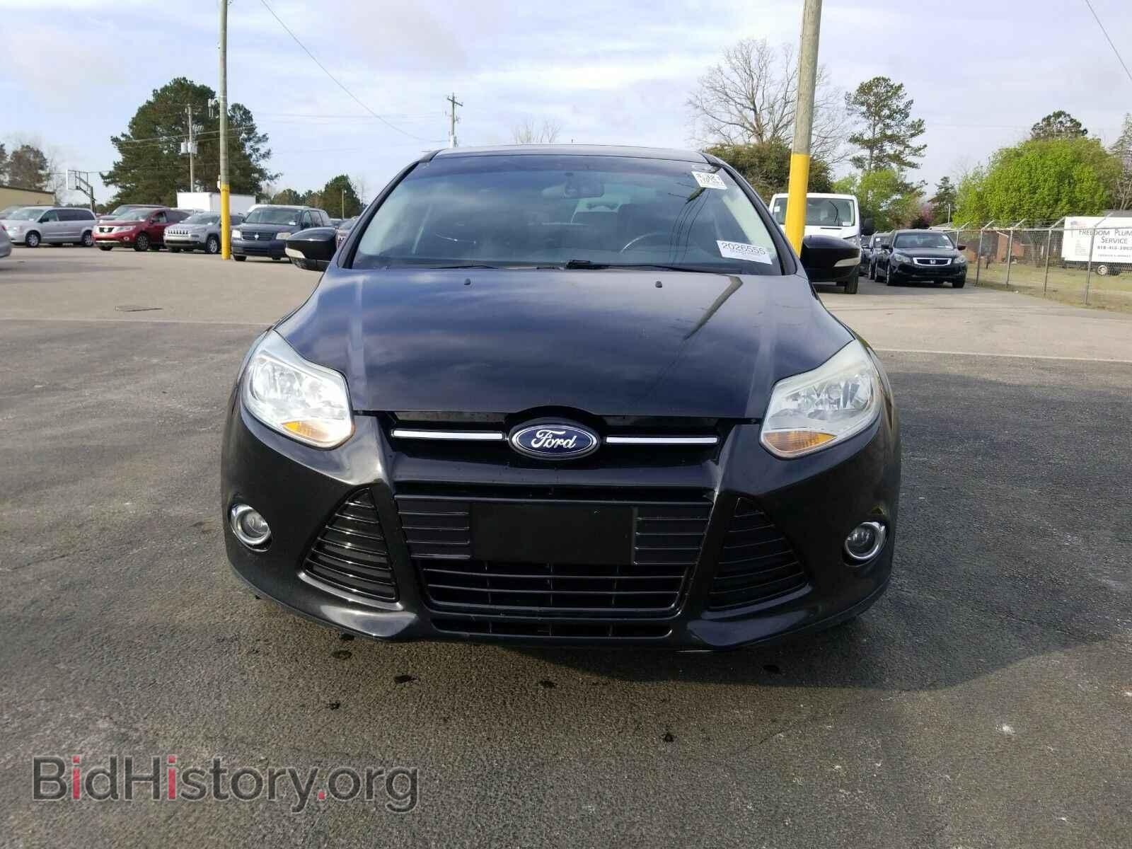 2013 Ford Focus - VIN: 1FADP3F26DL225461 - Фото 2