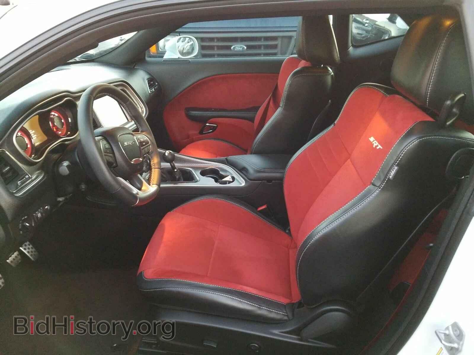 2016 Dodge Challenger - VIN: 2C3CDZC92GH325677 - Photo 3
