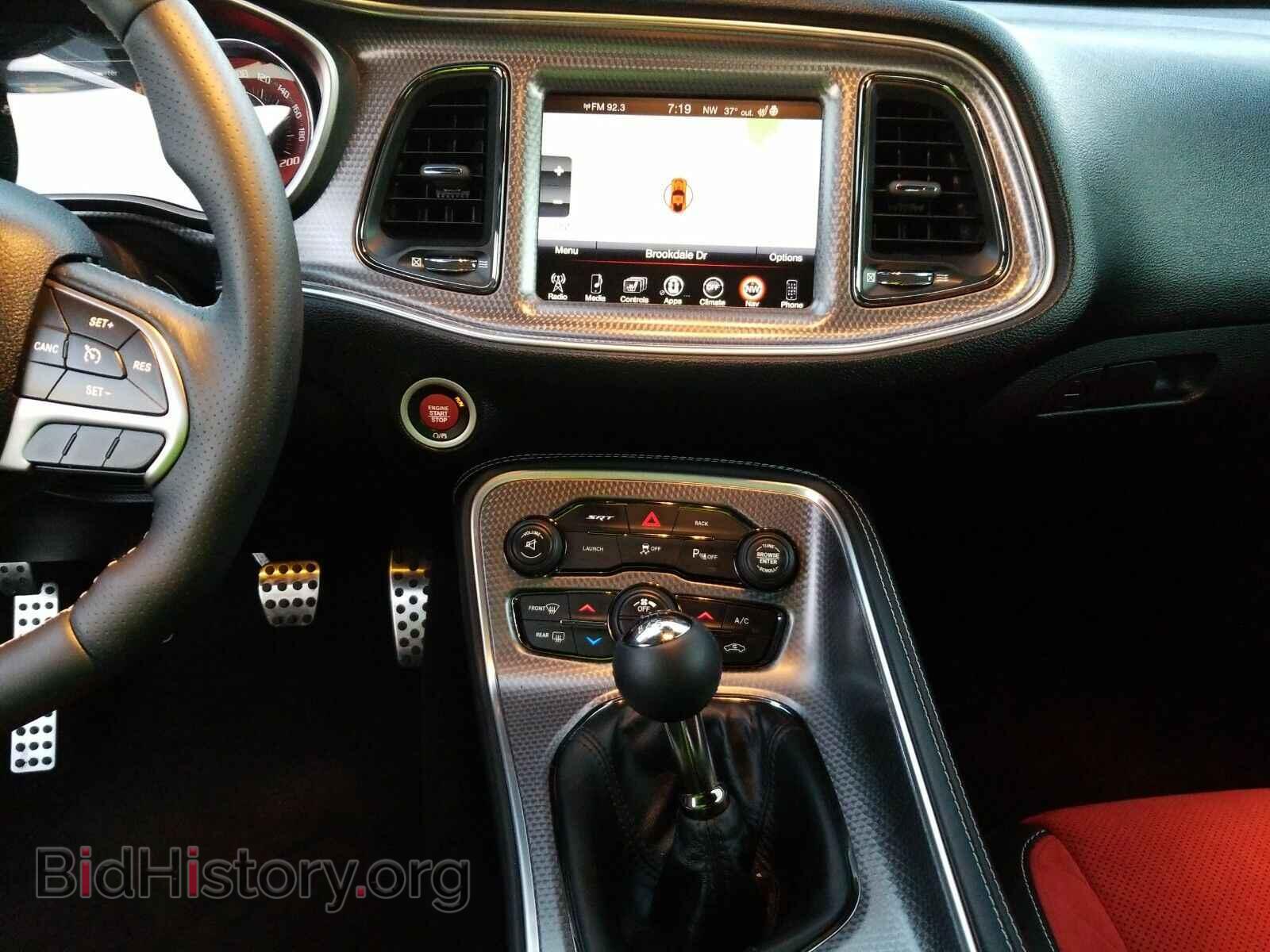 2016 Dodge Challenger - VIN: 2C3CDZC92GH325677 - Photo 4