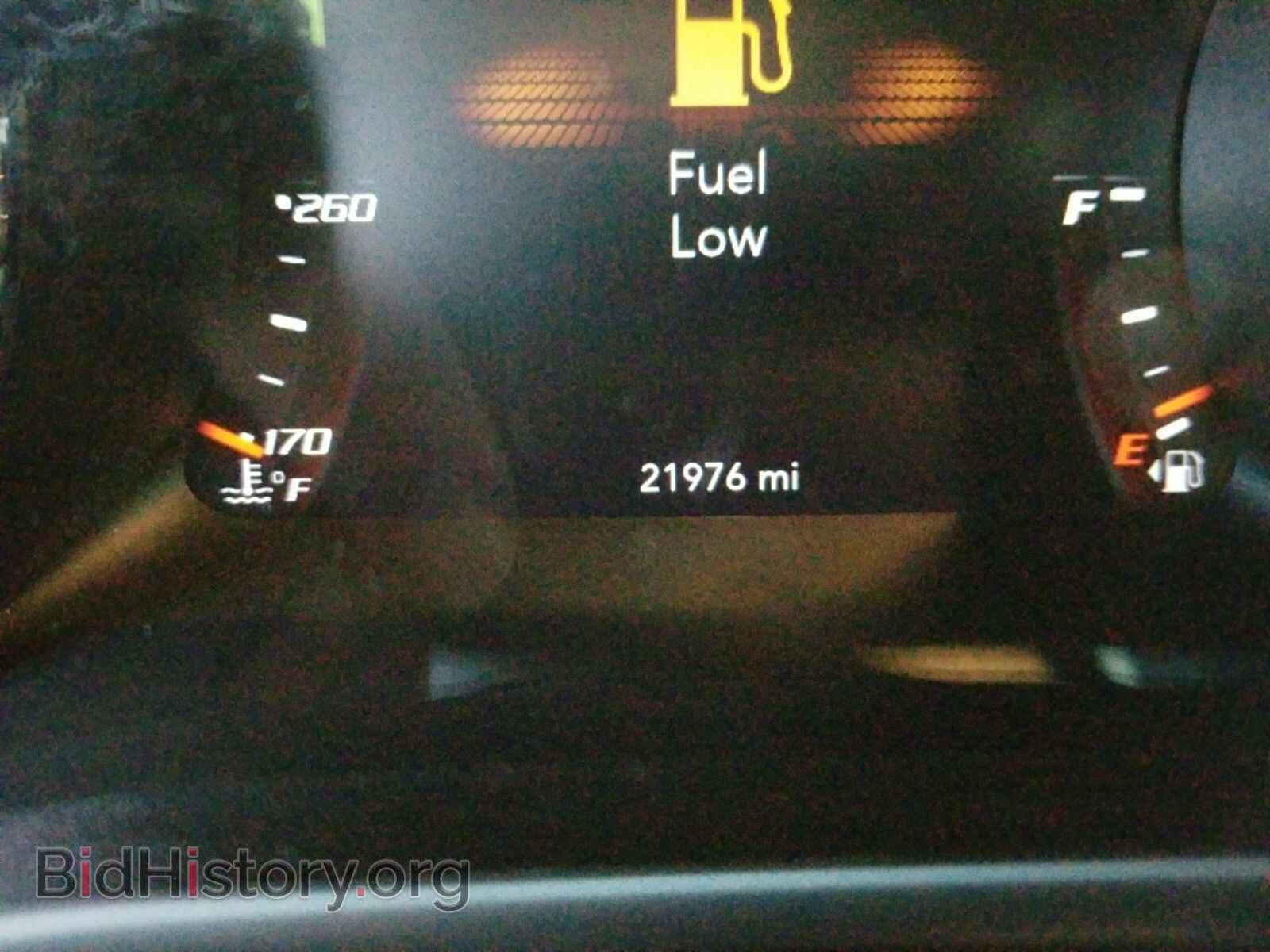 2016 Dodge Challenger - VIN: 2C3CDZC92GH325677 - Photo 5
