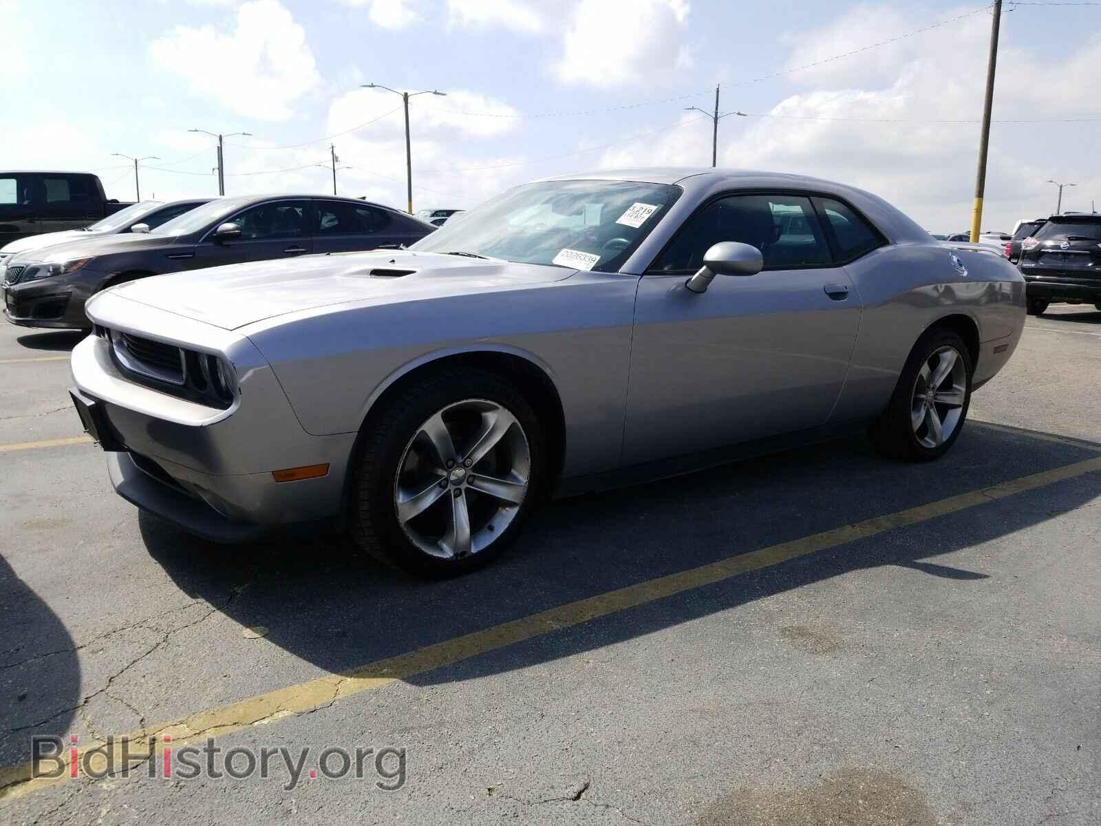 Фотография 2B3CJ4DG9BH571219 - Dodge Challenger 2011