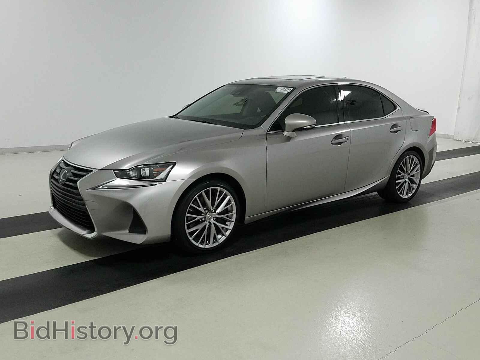 Photo JTHBA1D23H5051660 - Lexus IS 2017