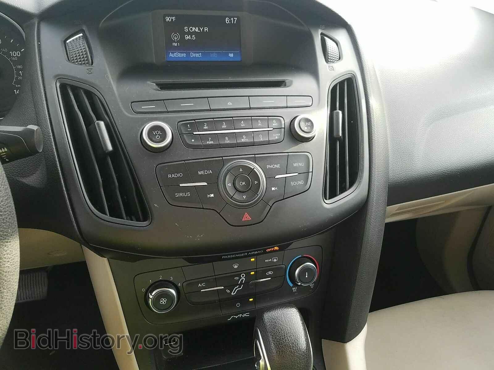 2017 Ford Focus - VIN: 1FADP3F25HL259414 - Фото 4