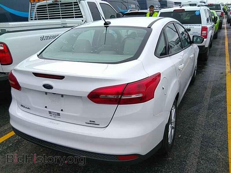 2016 Ford Focus - VIN: 1FADP3F29GL238063 - Photo 2