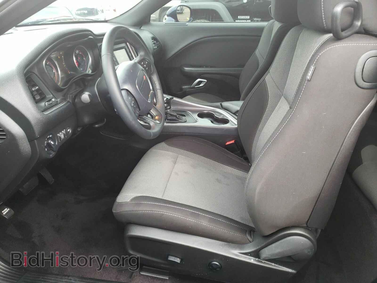 2016 Dodge Challenger - VIN: 2C3CDZAGXGH275807 - Photo 3