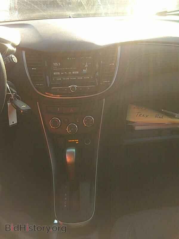 2017 Chevrolet Trax - VIN: 3GNCJLSB3HL160132 - Фото 4