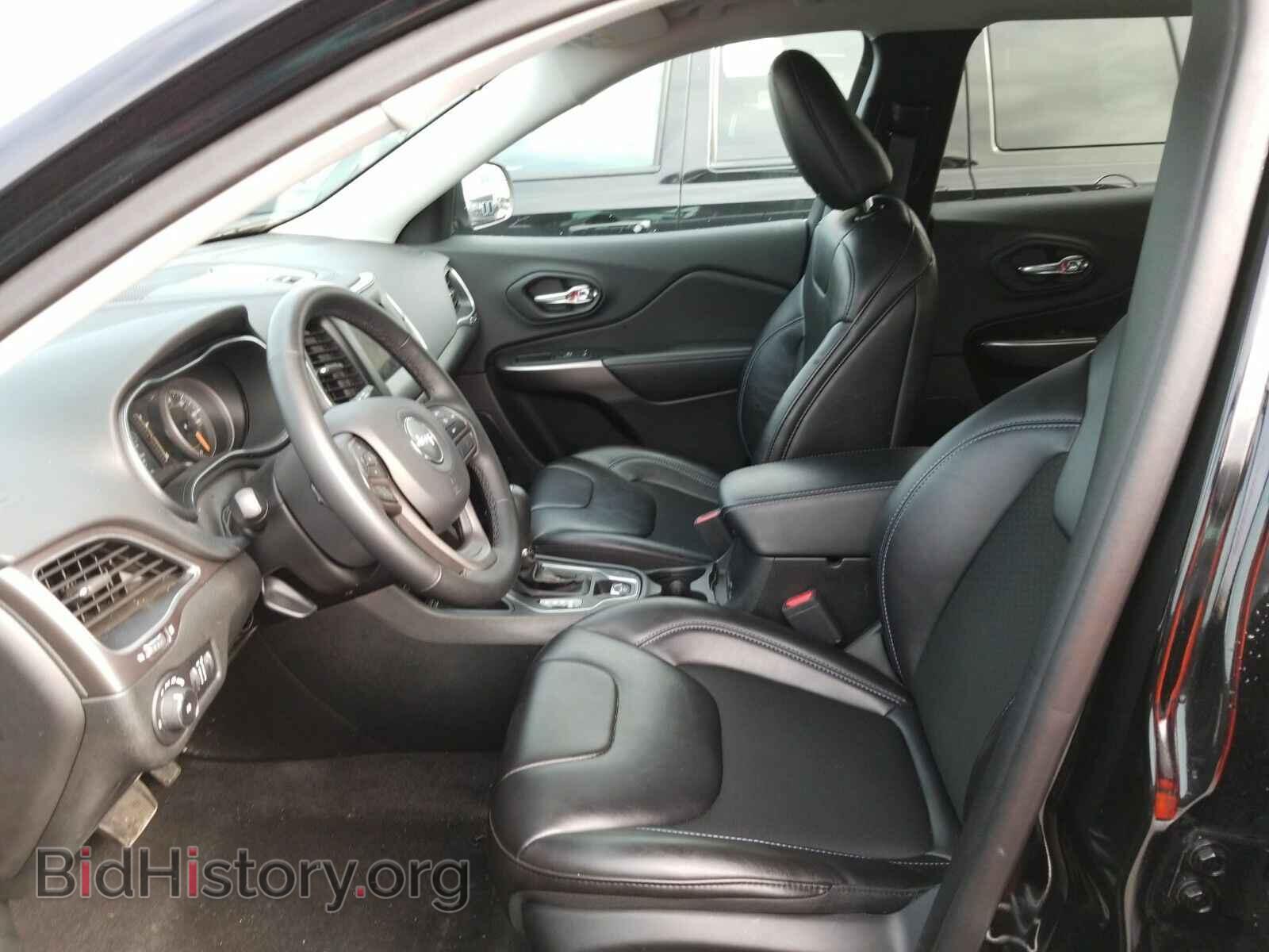 2019 Jeep Cherokee - VIN: 1C4PJLLB8KD358369 - Фото 3