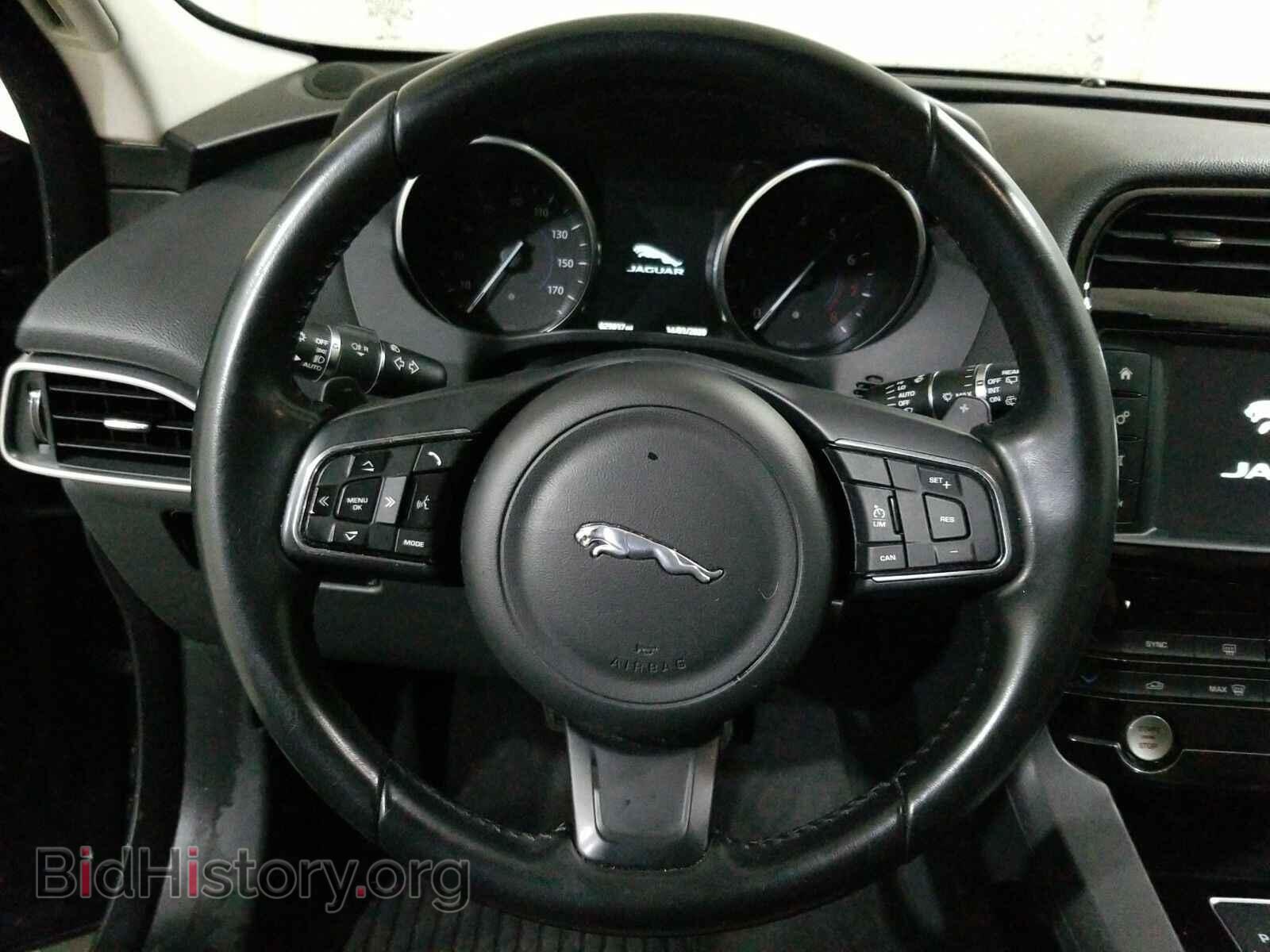 2017 Jaguar F-PACE - VIN: SADCJ2BV7HA892868 - Фото 10