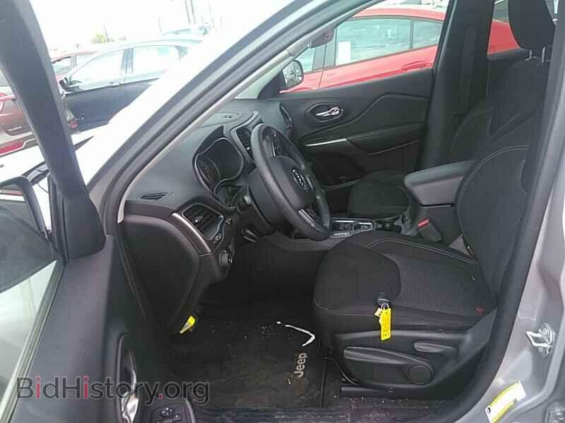 2019 Jeep Cherokee - VIN: 1C4PJLCB2KD221430 - Фото 3